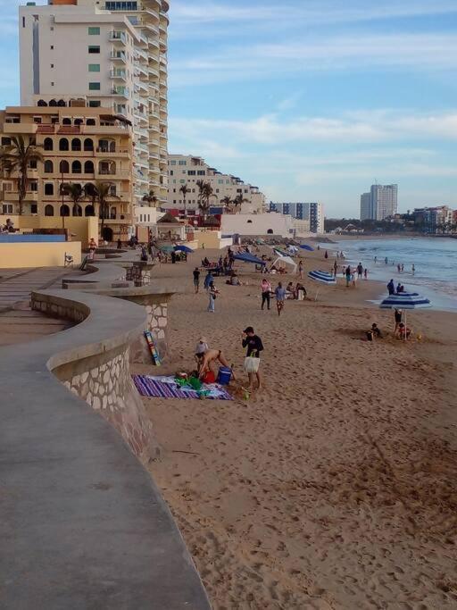 Marina Del Sol - Beautiful 2 Bdrm Sleeps 8 -ocean Front Apartment *