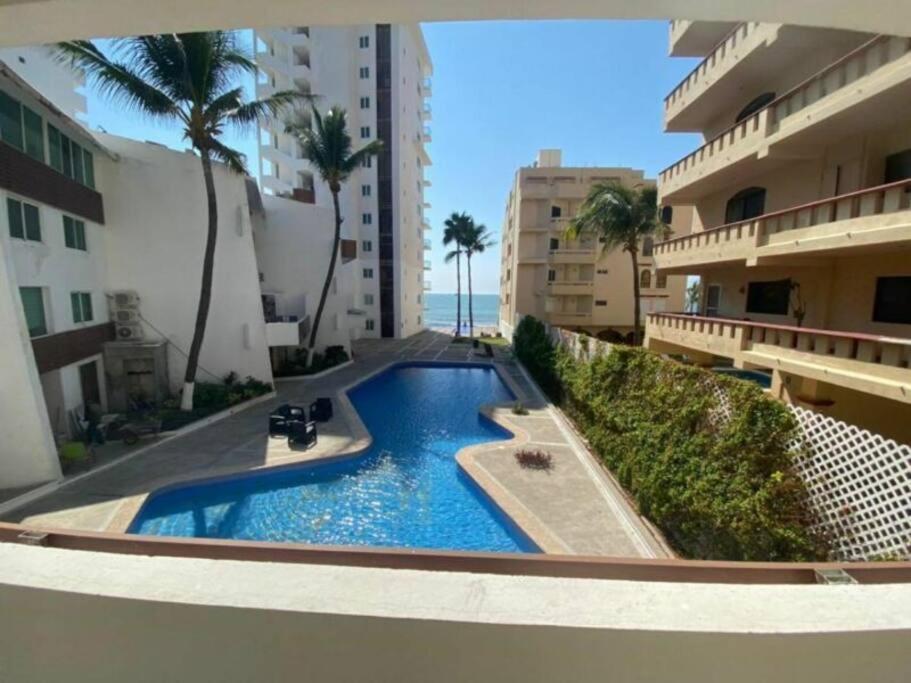 Apartment Marina Del Sol - Beautiful 2 Bdrm Sleeps 8 -ocean Front *