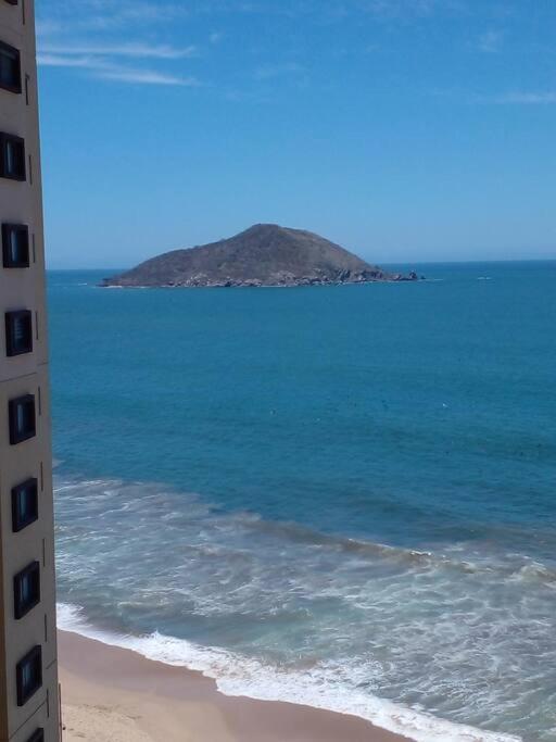 Marina Del Sol - Beautiful 2 Bdrm Sleeps 8 -ocean Front