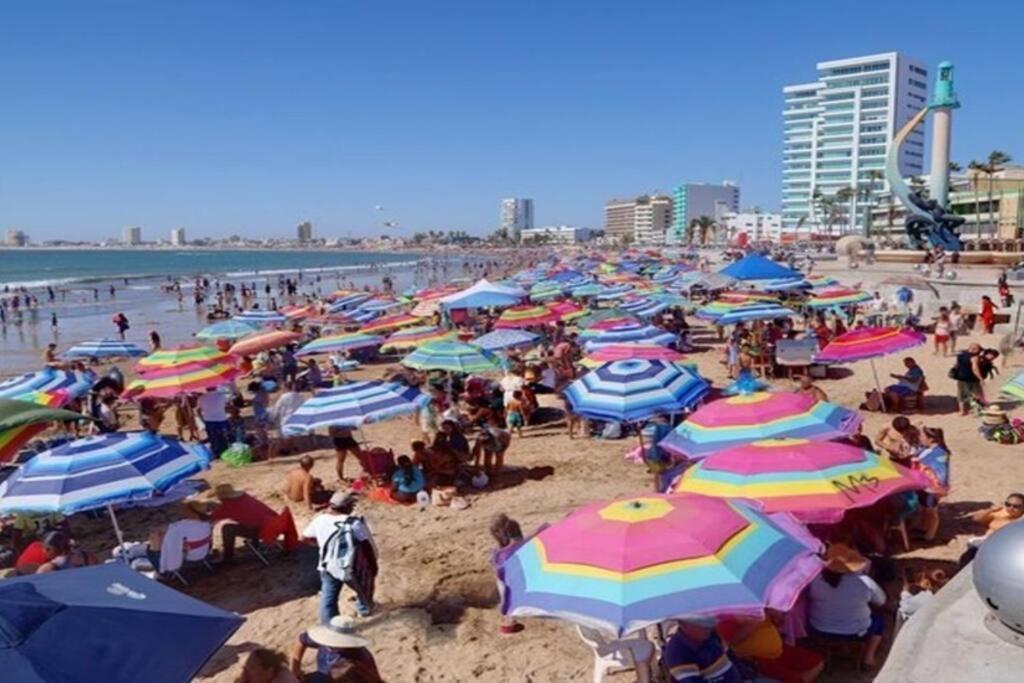Apartment Marina Del Sol - Beautiful 2 Bdrm Sleeps 8 -ocean Front Mazatlan