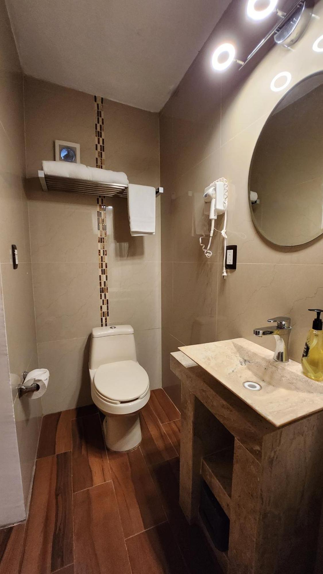 Hill House - Bed & Breakfast