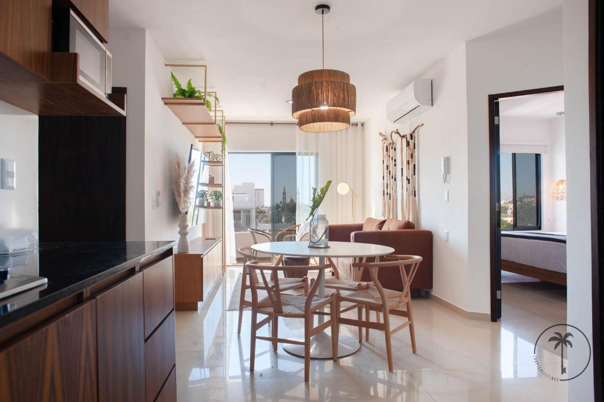 Comfy With Stylish Furnishings & Private Balcony - Antigua Apartamento Mazatlán