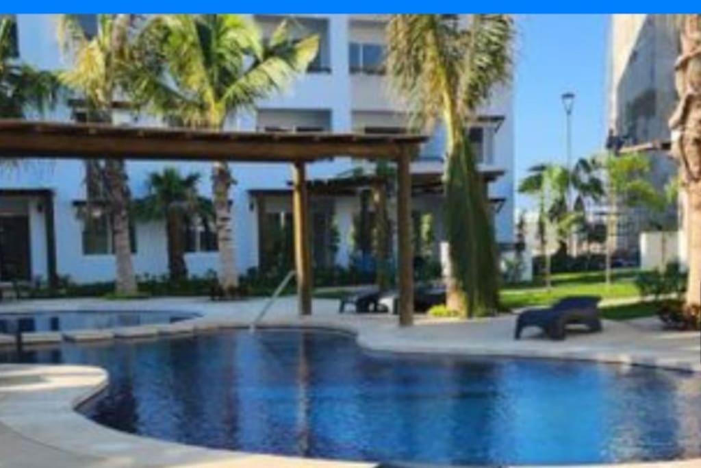 Departamento Planta Baja, A 1 Minuto De La Playa. Mazatlán