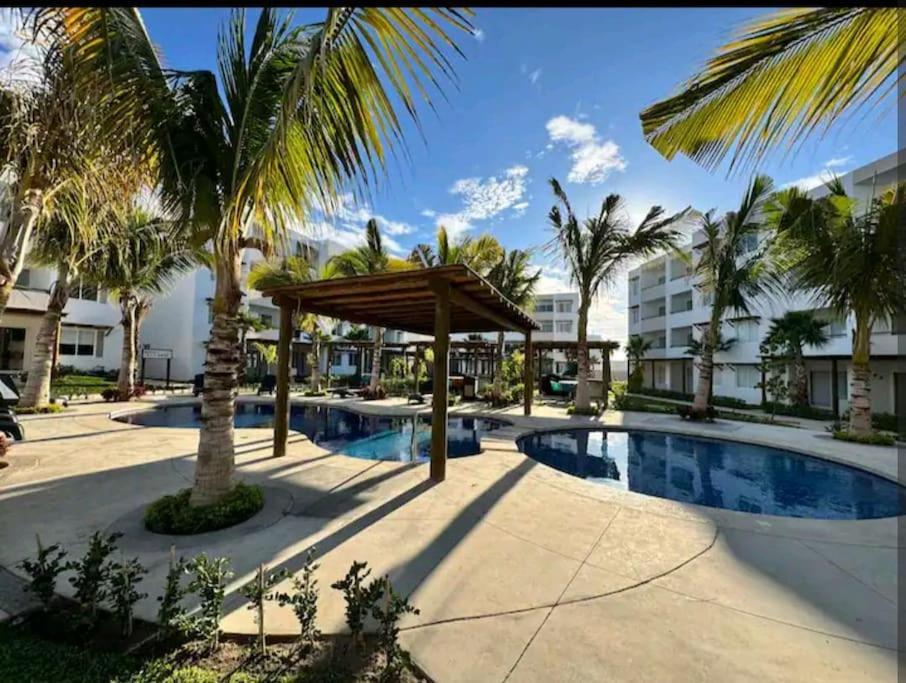 Departamento Planta Baja, A 1 Minuto De La Playa. Apartamento Mazatlán