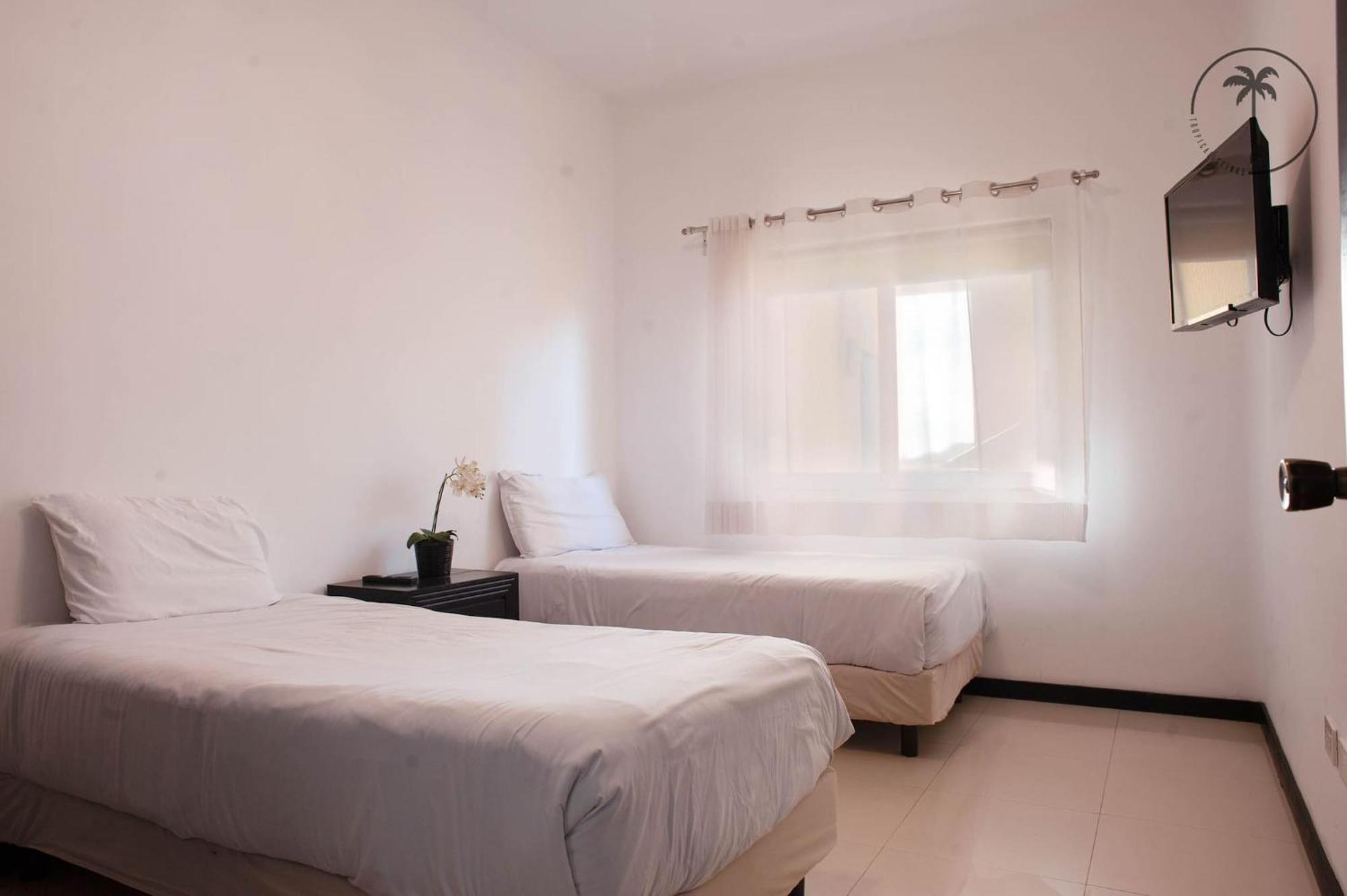 Apartment Spacious With Pool Facing The Ocean In - Marina Mazatlan