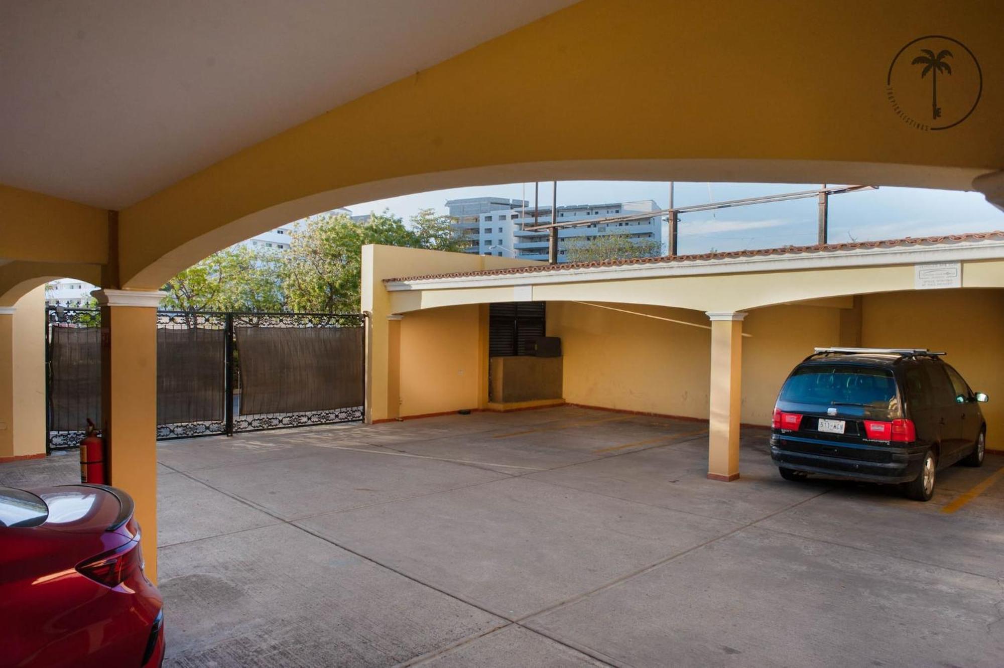 Spacious With Pool Facing The Ocean In - Marina Apartment Mazatlan