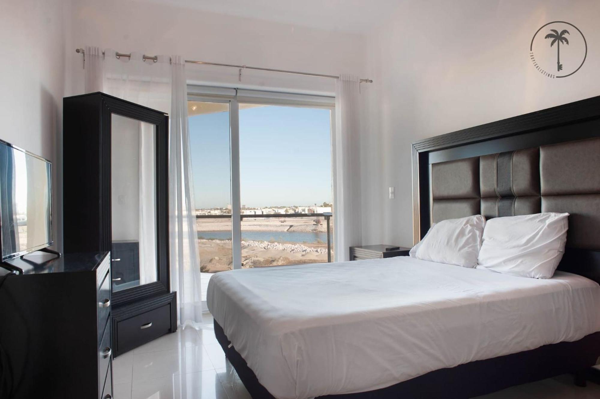 Spacious With Pool Facing The Ocean In - Marina * Mazatlan