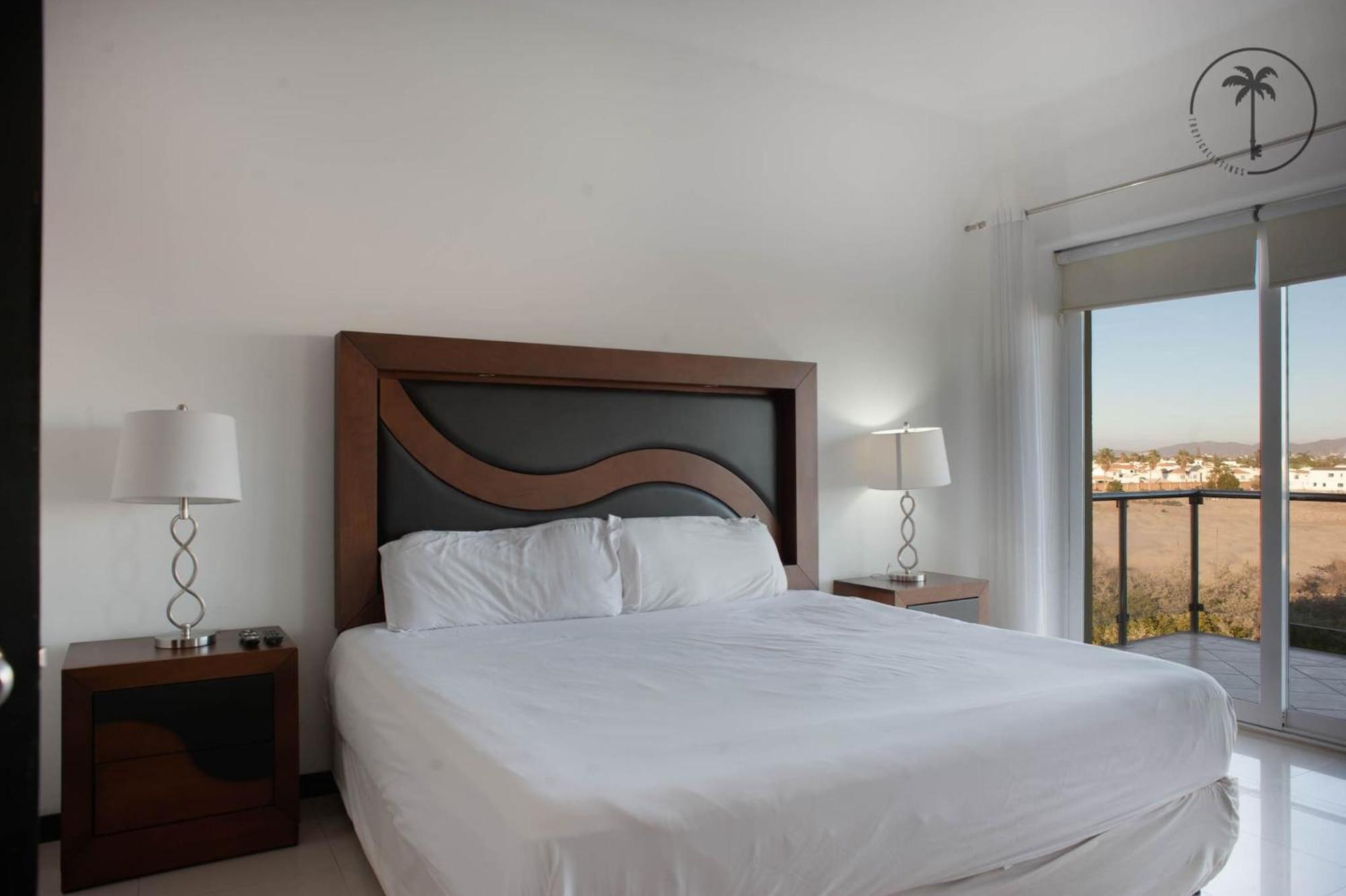 Spacious With Pool Facing The Ocean In - Marina Apartment Mazatlan
