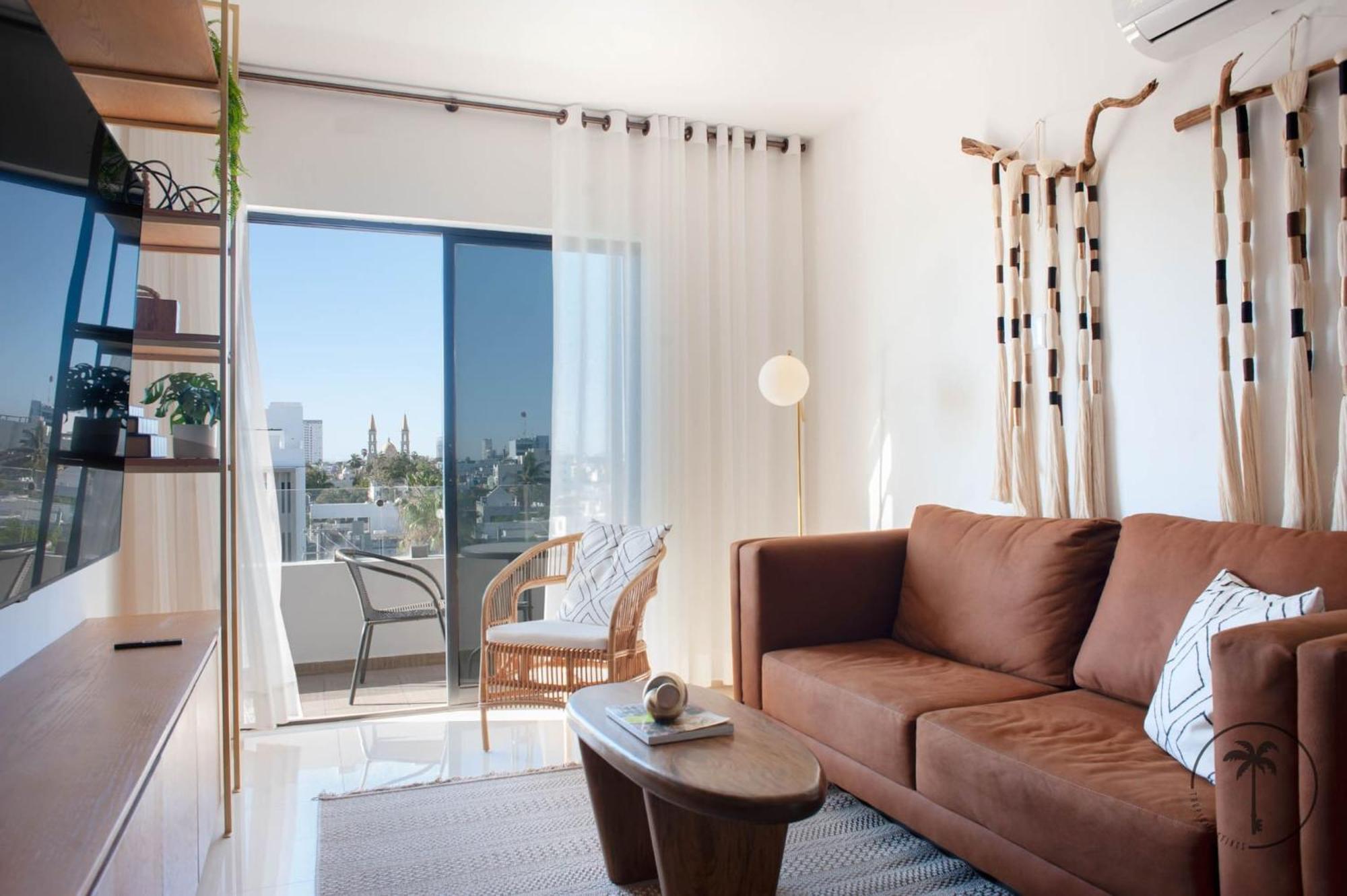 Comfy With Stylish Furnishings & Private Balcony - Antigua