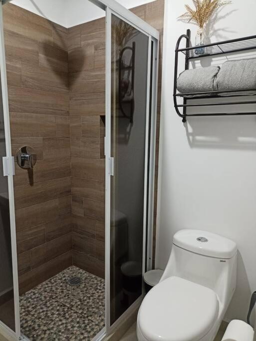 Departamento Planta Baja, A 1 Minuto De La Playa. * Mazatlán