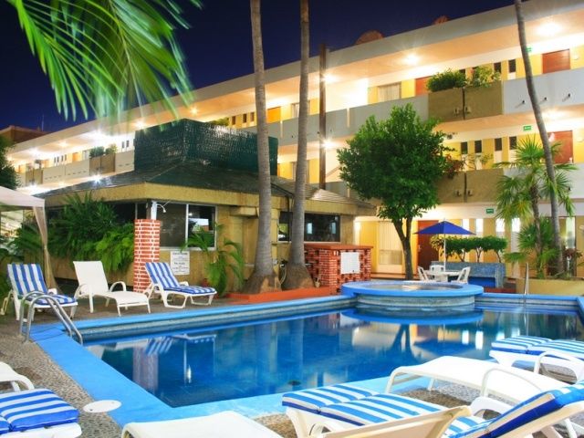Azteca Hotel 3*