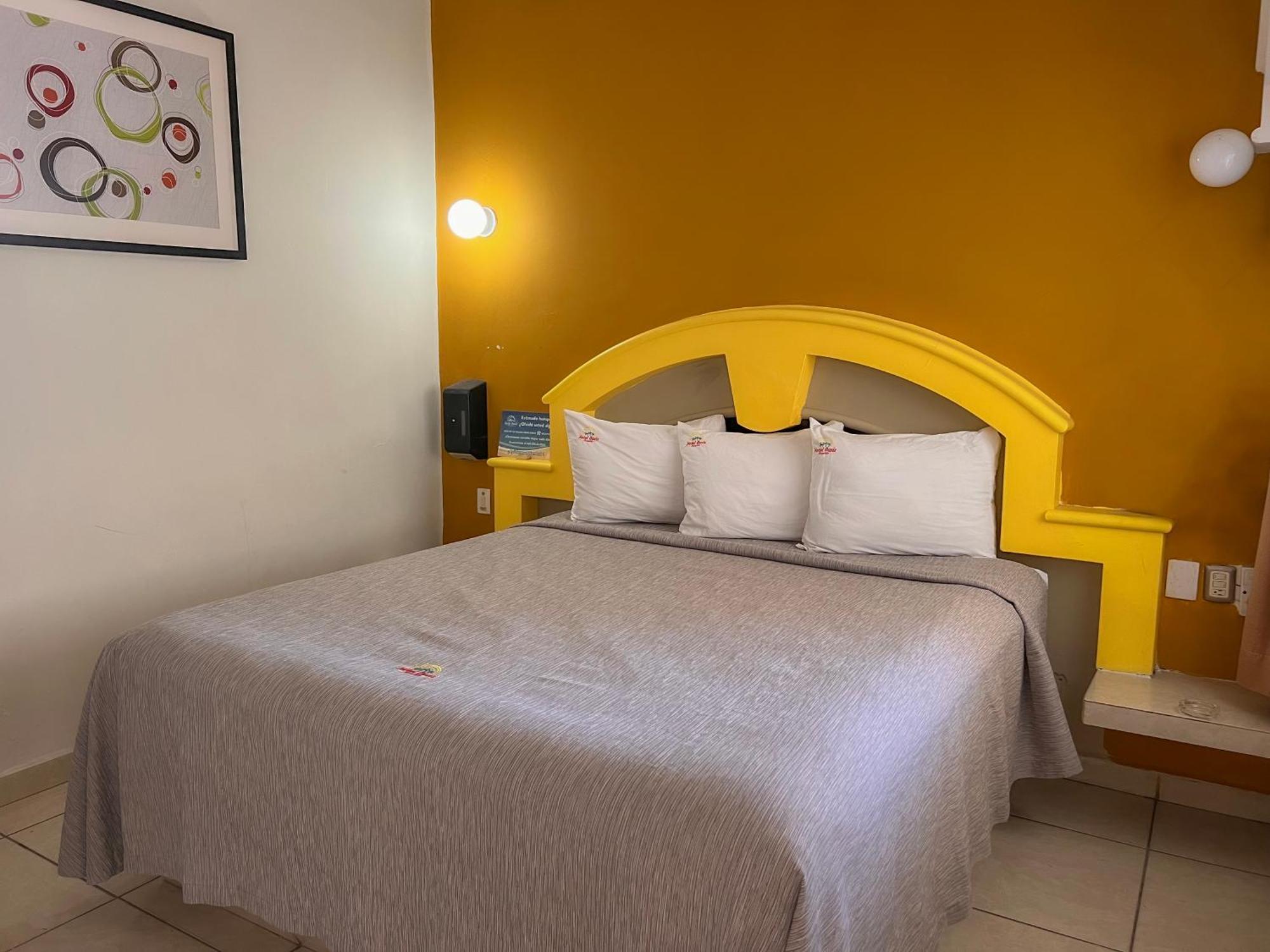 Oasis Hotel 3*