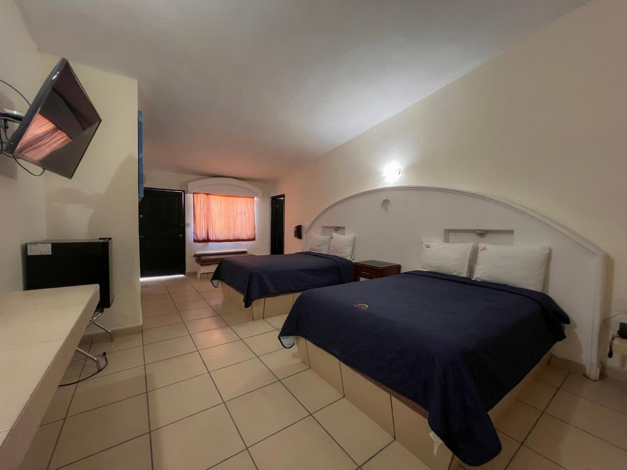 Oasis Hotel