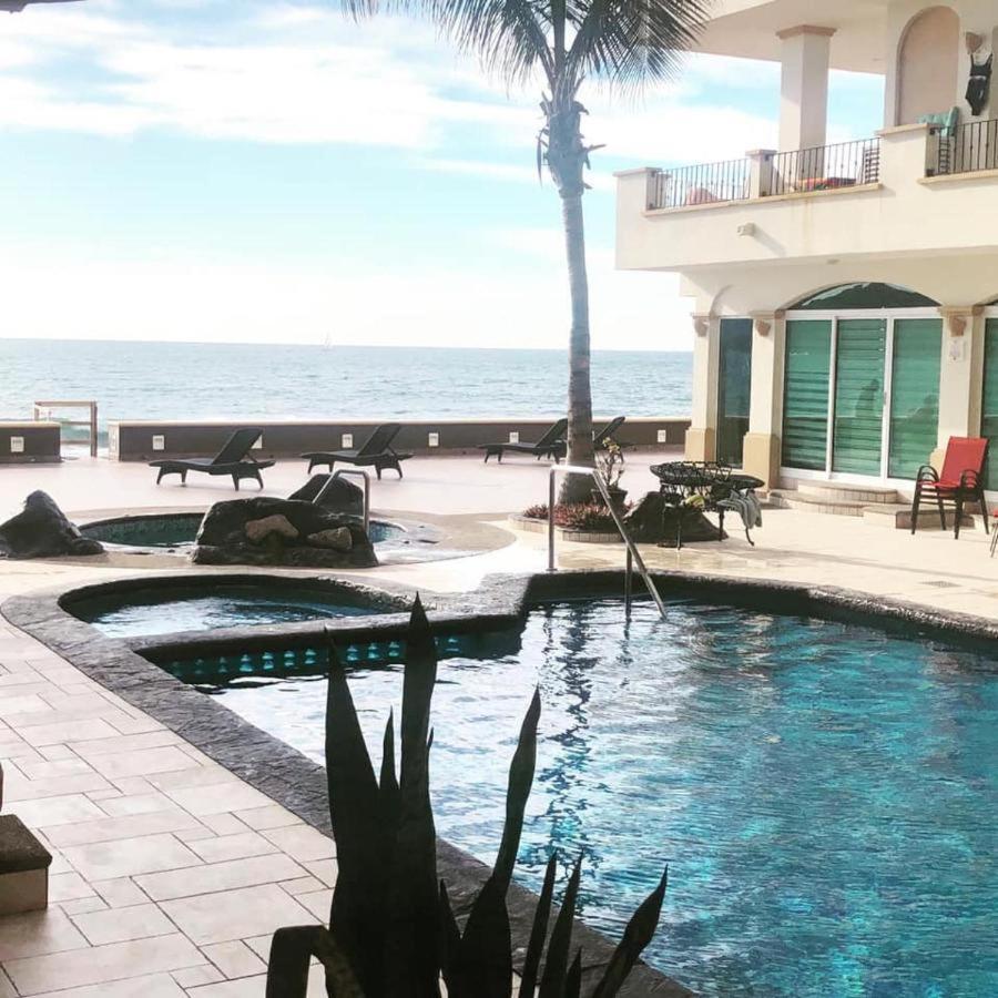Apartamento Ocean Front- Marina View- Tiara Sands Resort, Sleeps 4 *