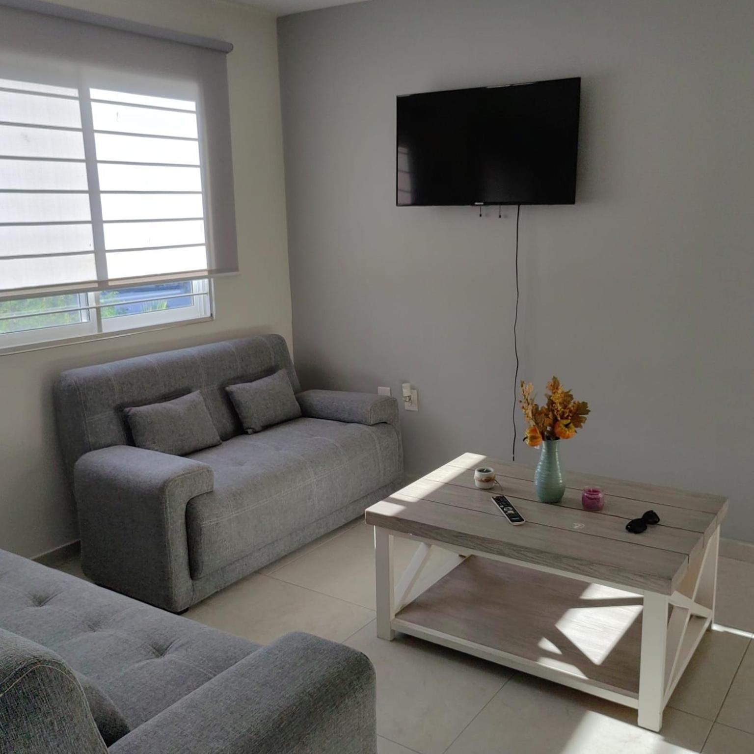 Departamento Zona Dorada 100 Mts De Playa Apartment