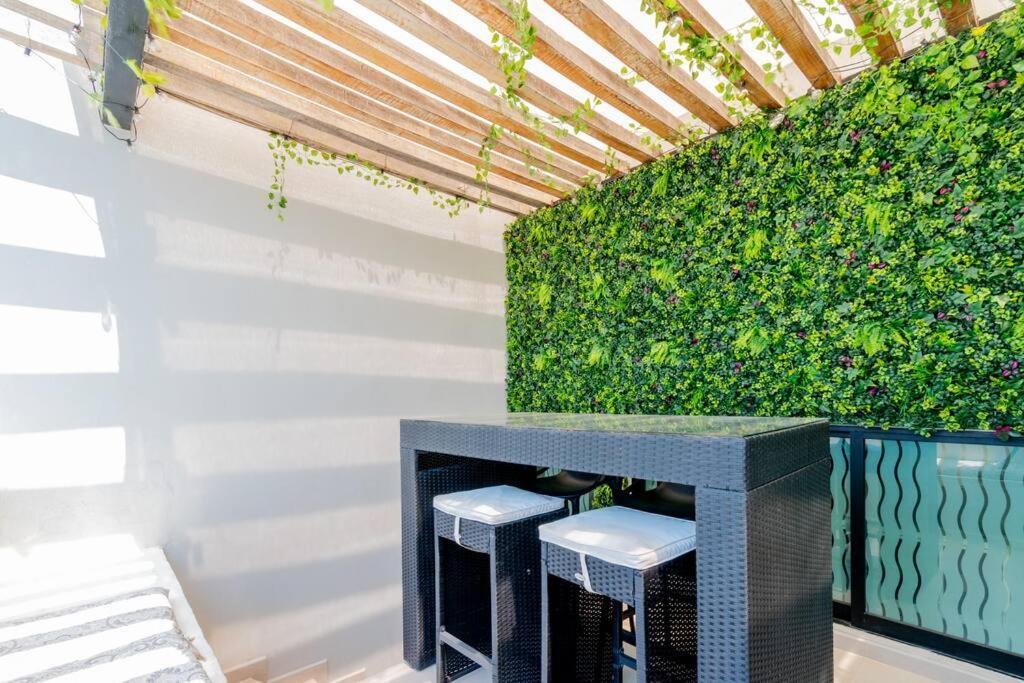 Penthouse Con Terraza En Zona Dorada Apartment
