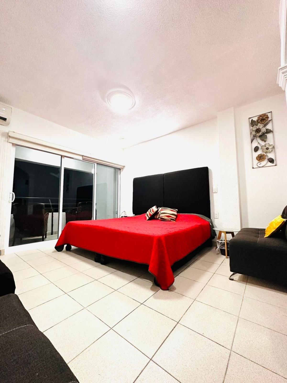*loft Con Balcon En Playa De Zona Dorada Mazatlan* * Mazatlan