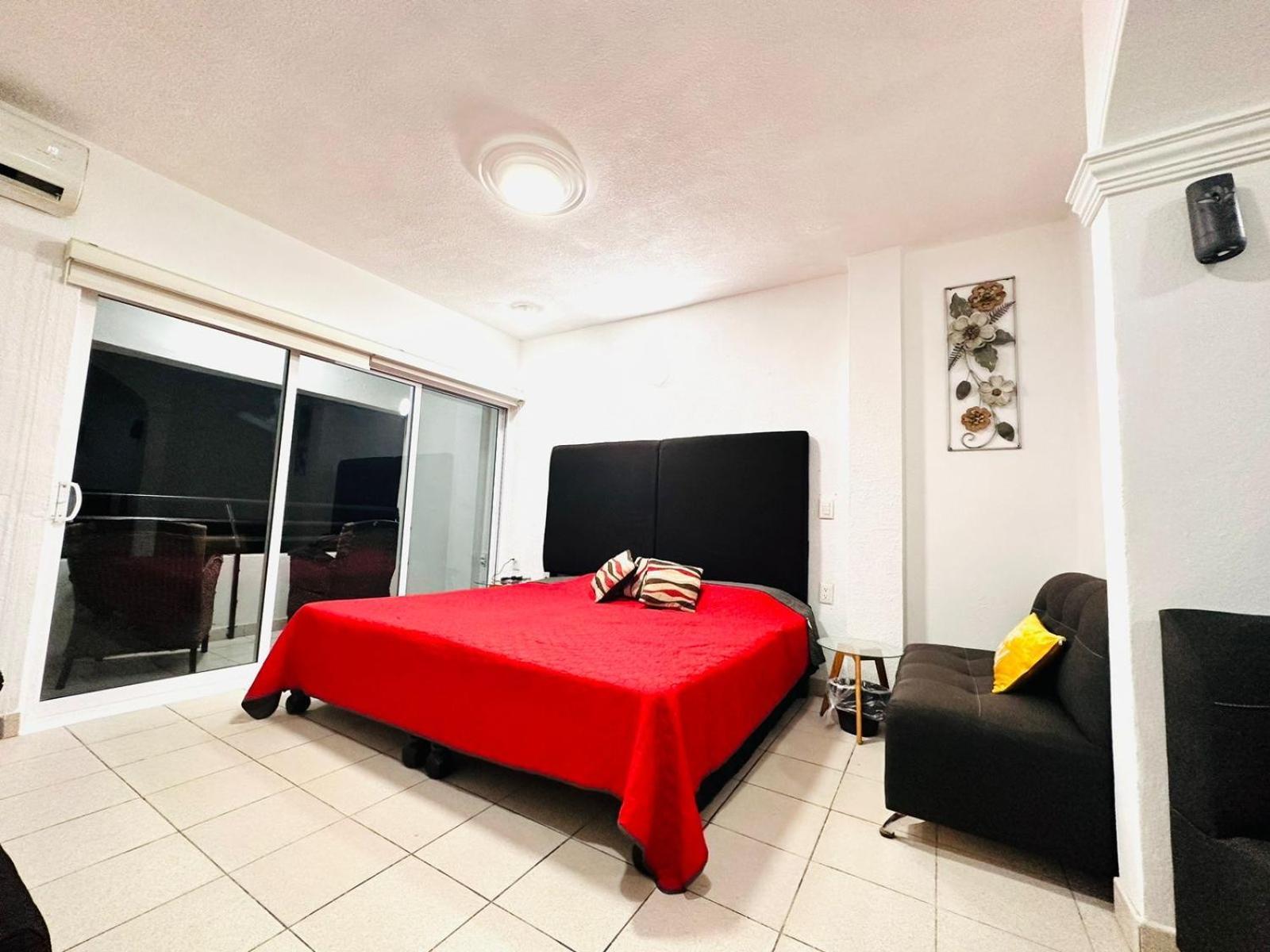 *loft Con Balcon En Playa De Zona Dorada Mazatlan*