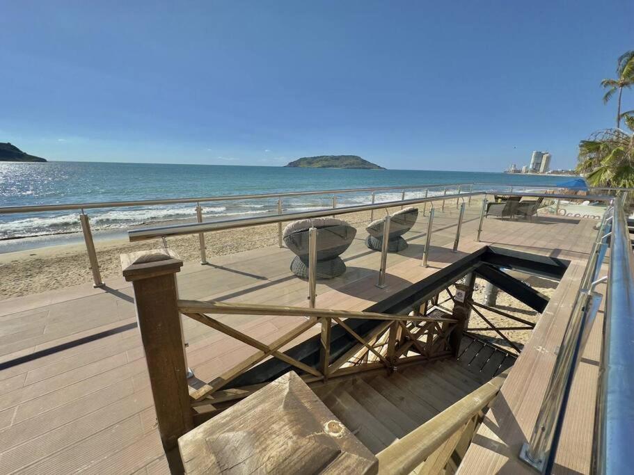 Apartment Pie De Playa Y Con Vista Al Mar By G P S Rentas Mazatlan