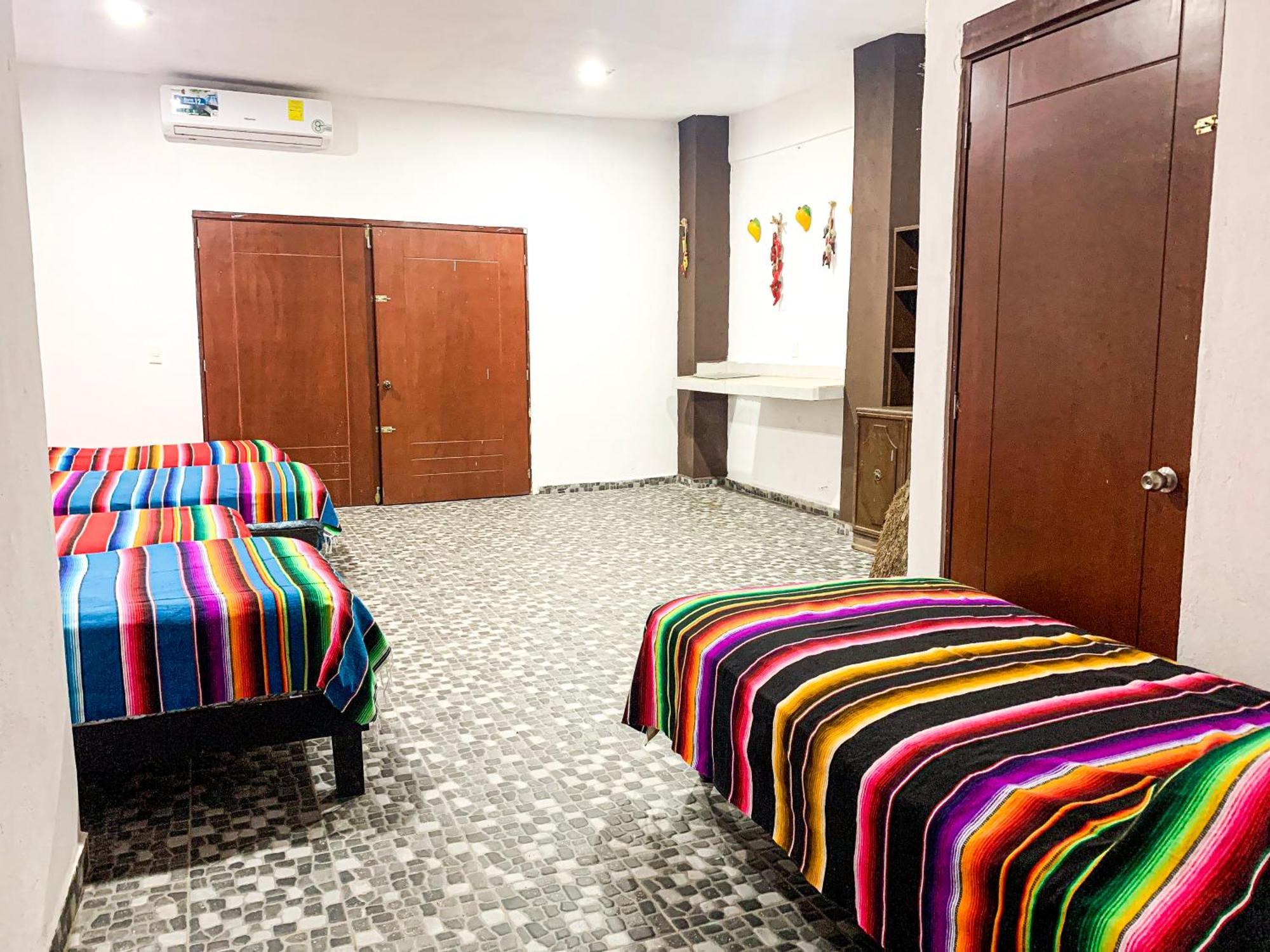 Guest house Hostal Roca Mazatlan