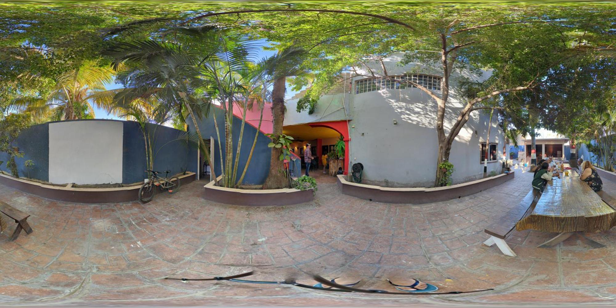 Guest house Hostal Roca *