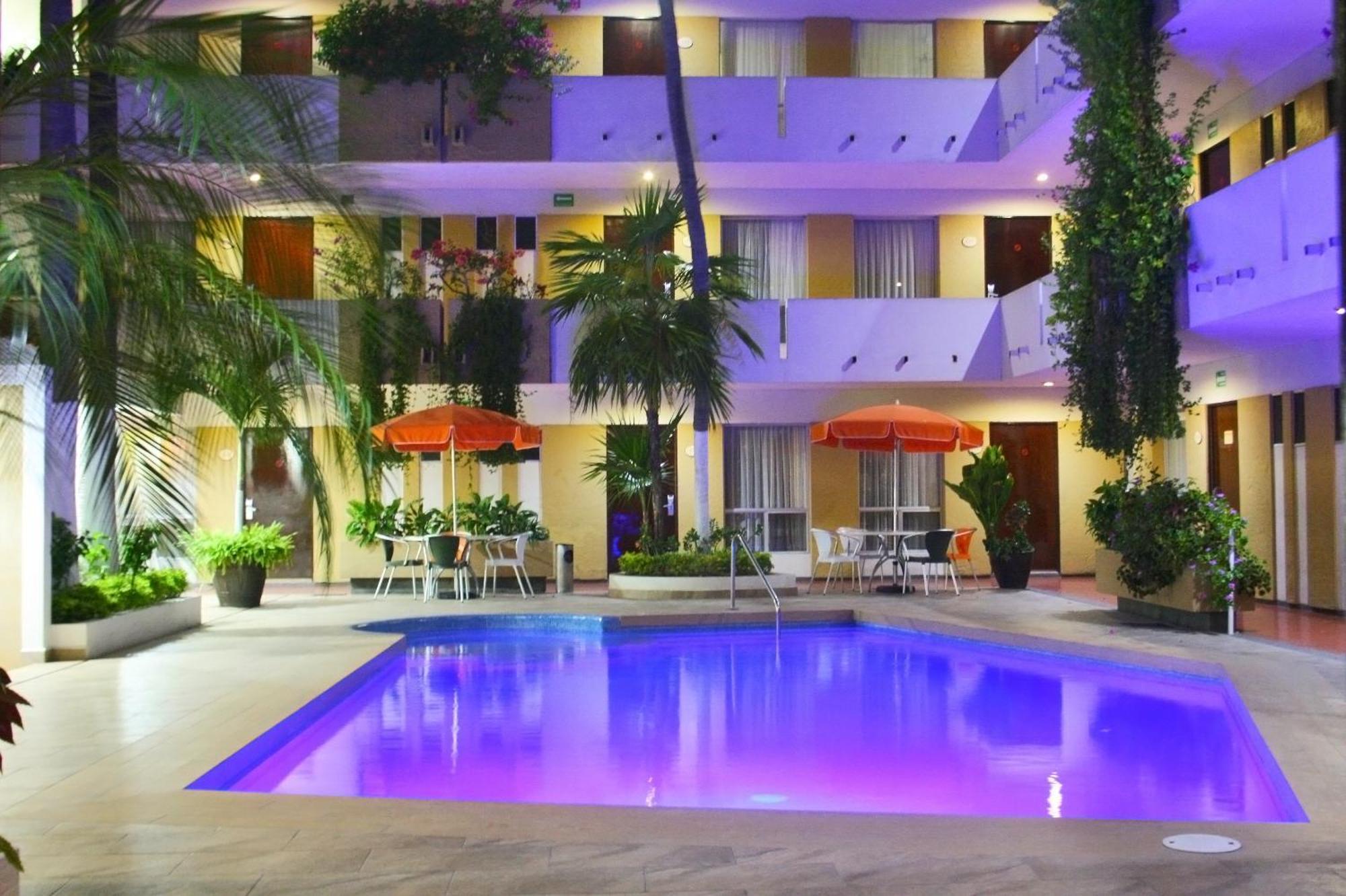 Hotel Azteca 3*
