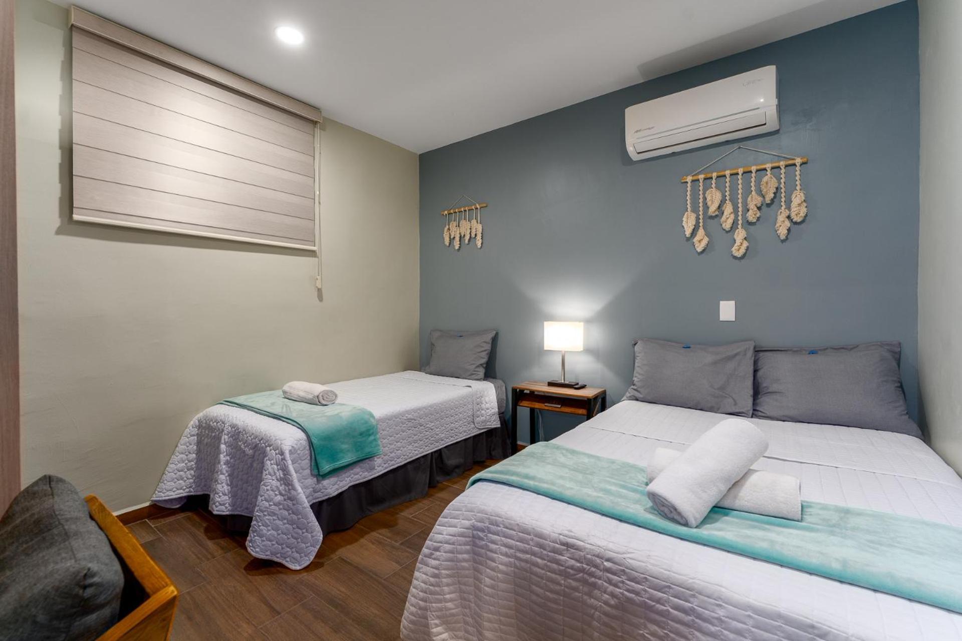 Apartment New & Comfy, 5 Star Area, Walk 2 Beach, Pool, Views, King Bed Mazatlan