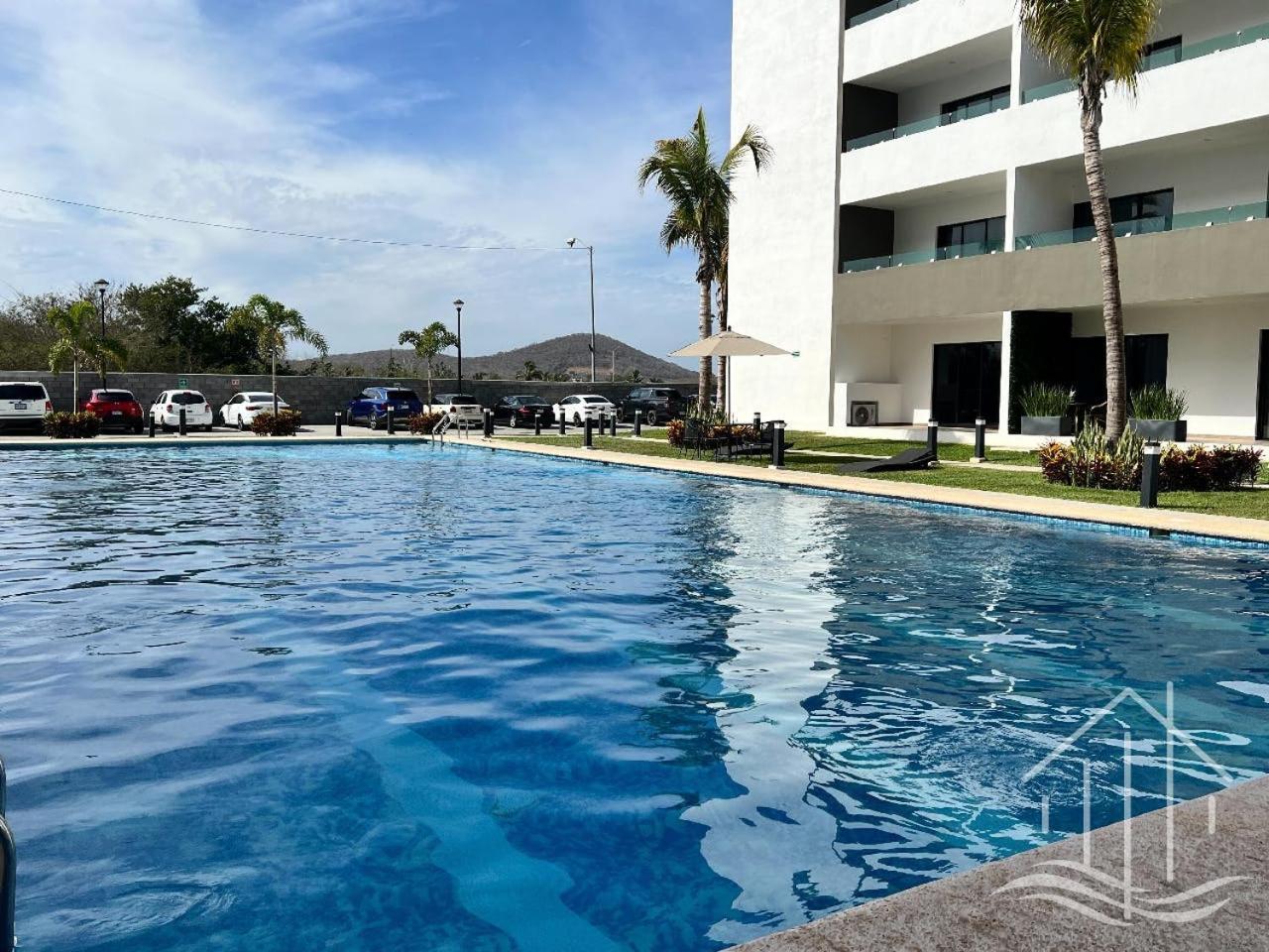 Apartamento New~promo~2 Queen Beds~near Beach~poolside~sleep 6 *