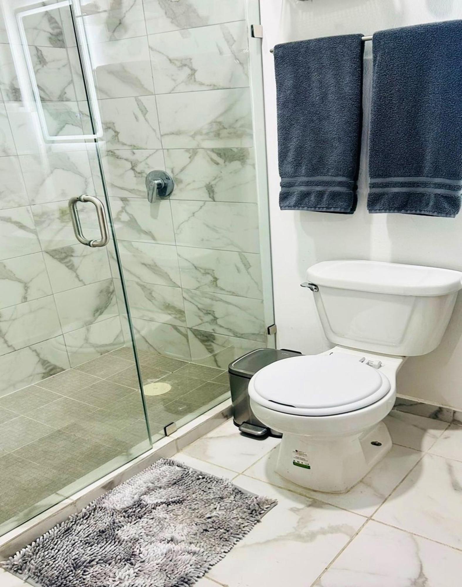 Apartamento Departamento El Tesoro #2 - Olas Azules - 3 Min Malecon