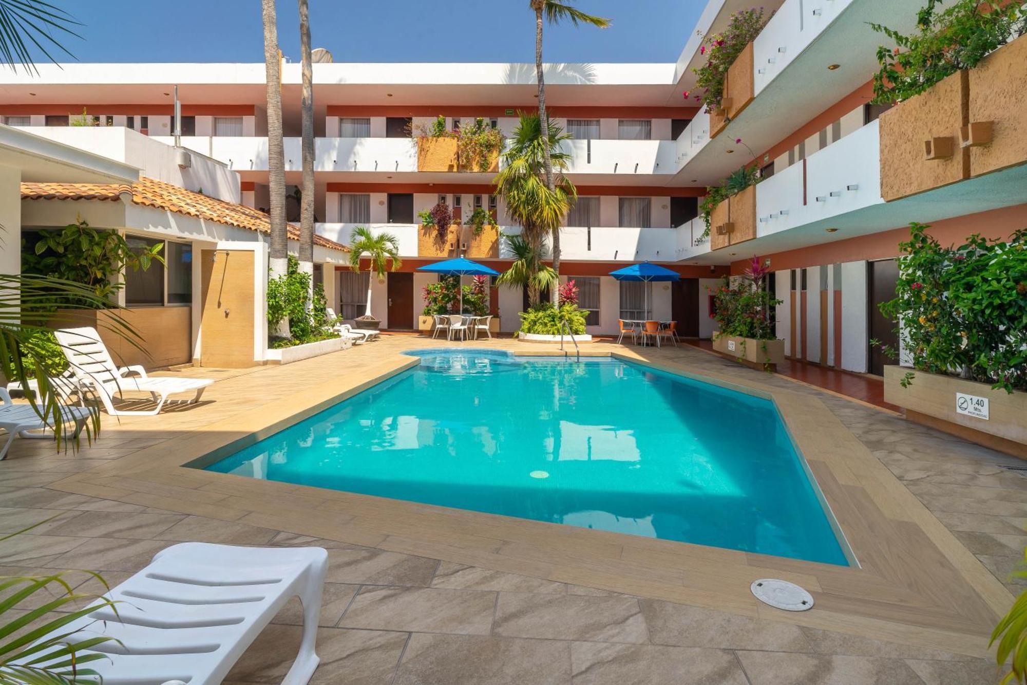 Azteca Hotel