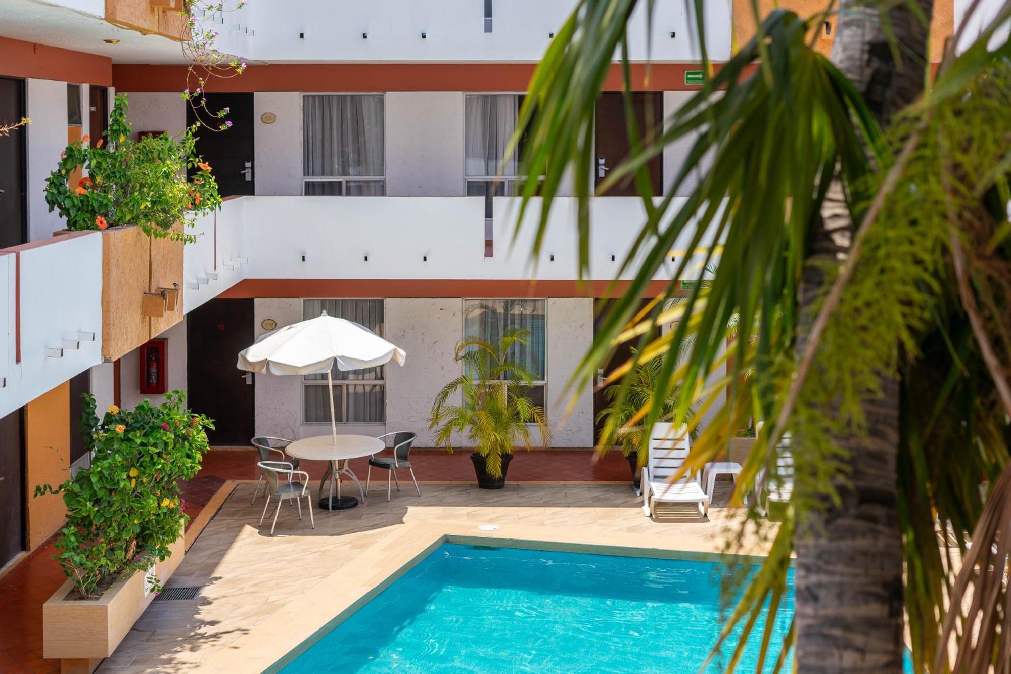 Azteca Hotel Mazatlan