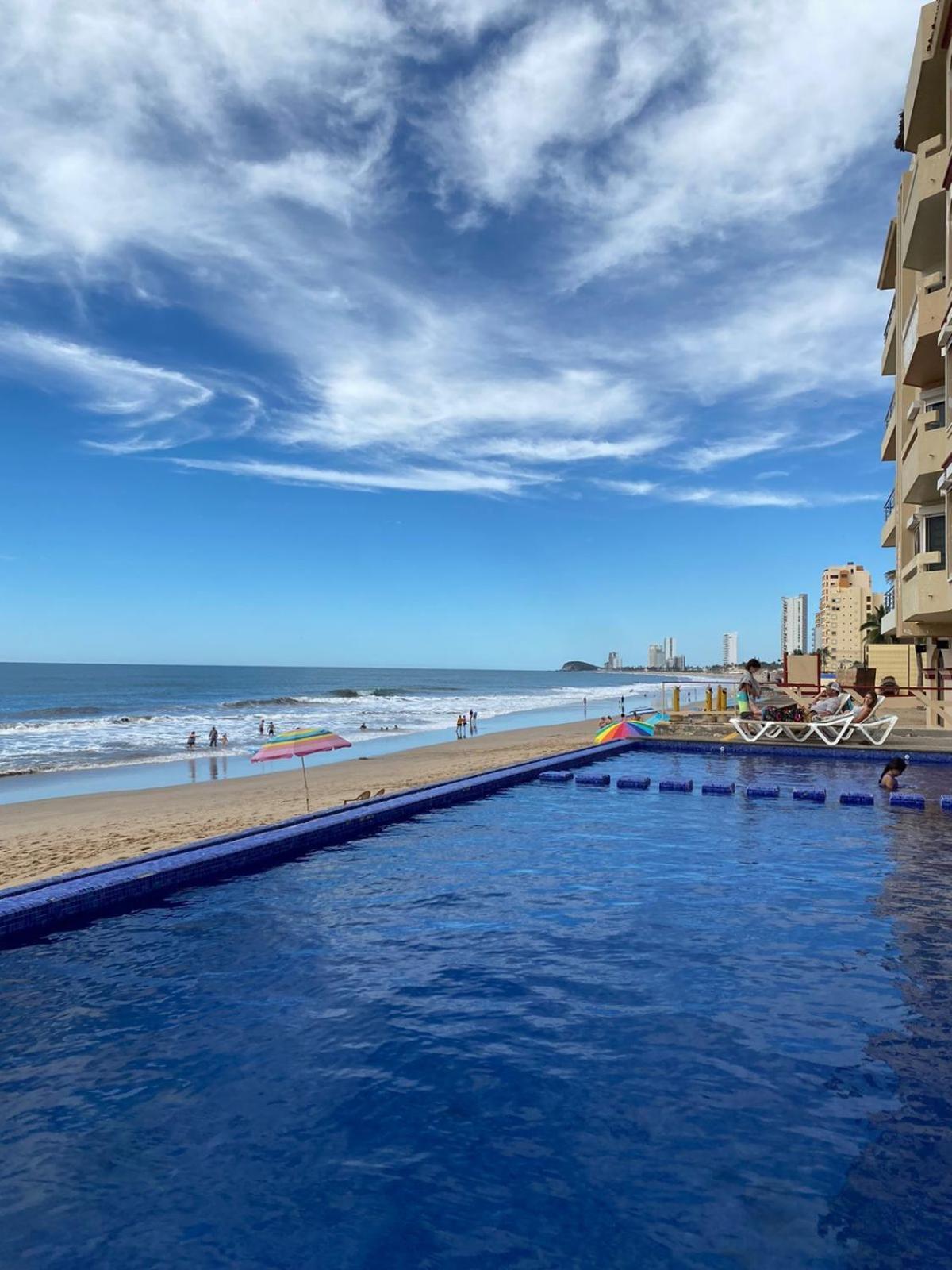 Apartment Marina Del Sol - Beautiful 2 Bdrm Sleeps 8 -ocean Front Mazatlan