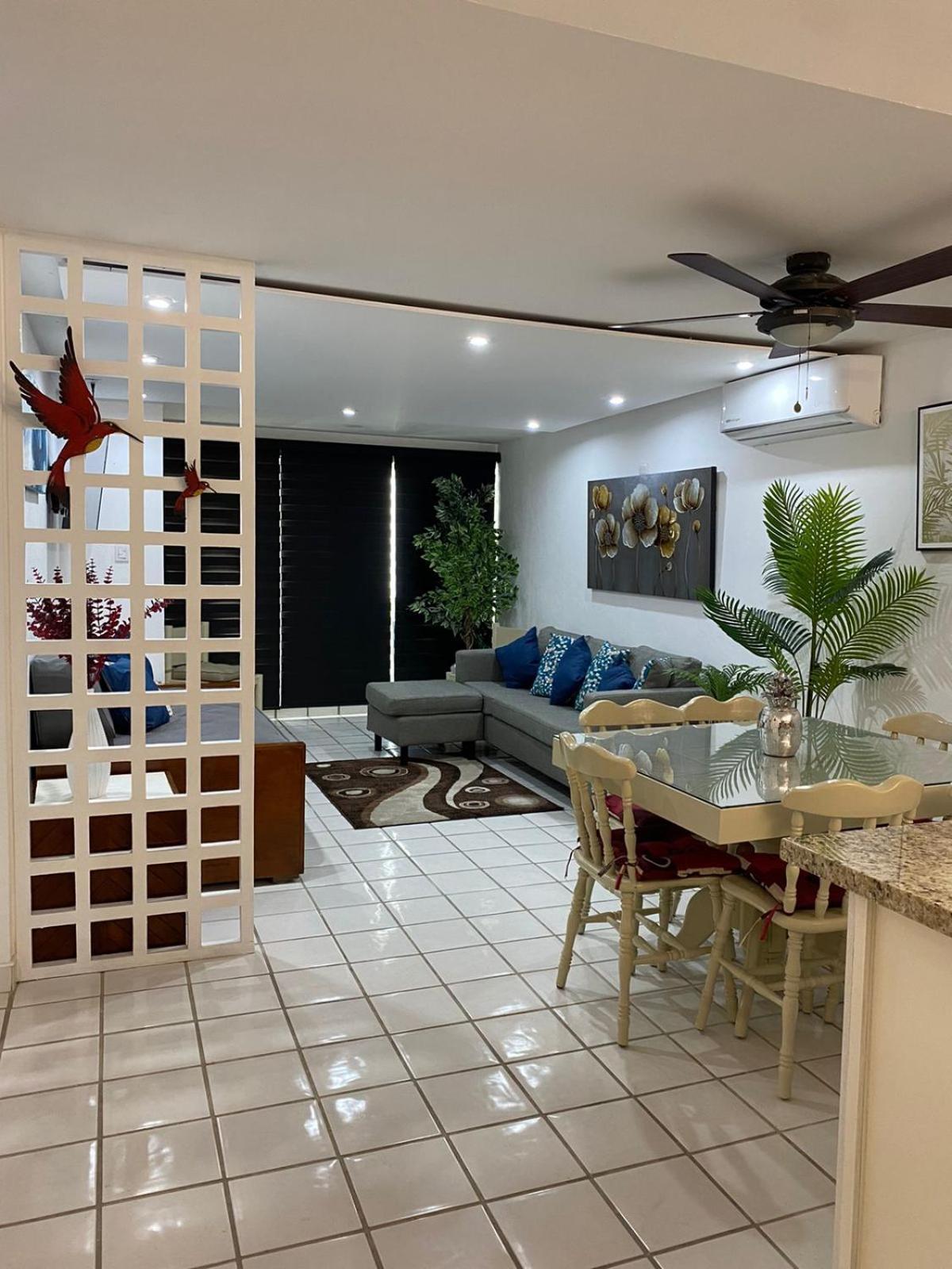 Marina Del Sol - Beautiful 2 Bdrm Sleeps 8 -ocean Front Apartment