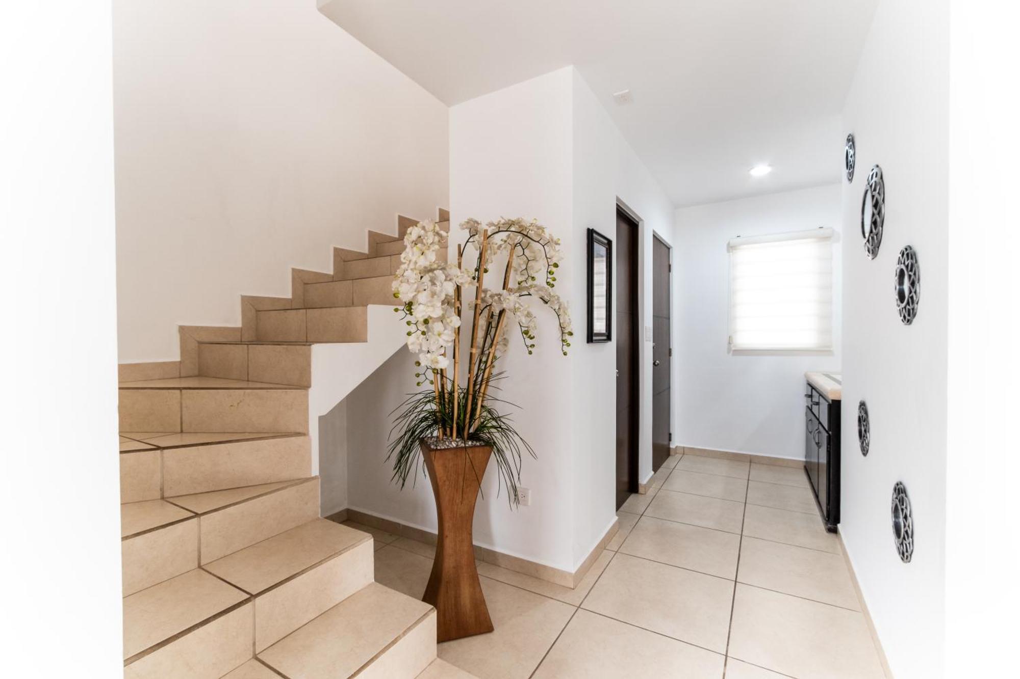 Comoda Casa En Cerritos Con Alberca
