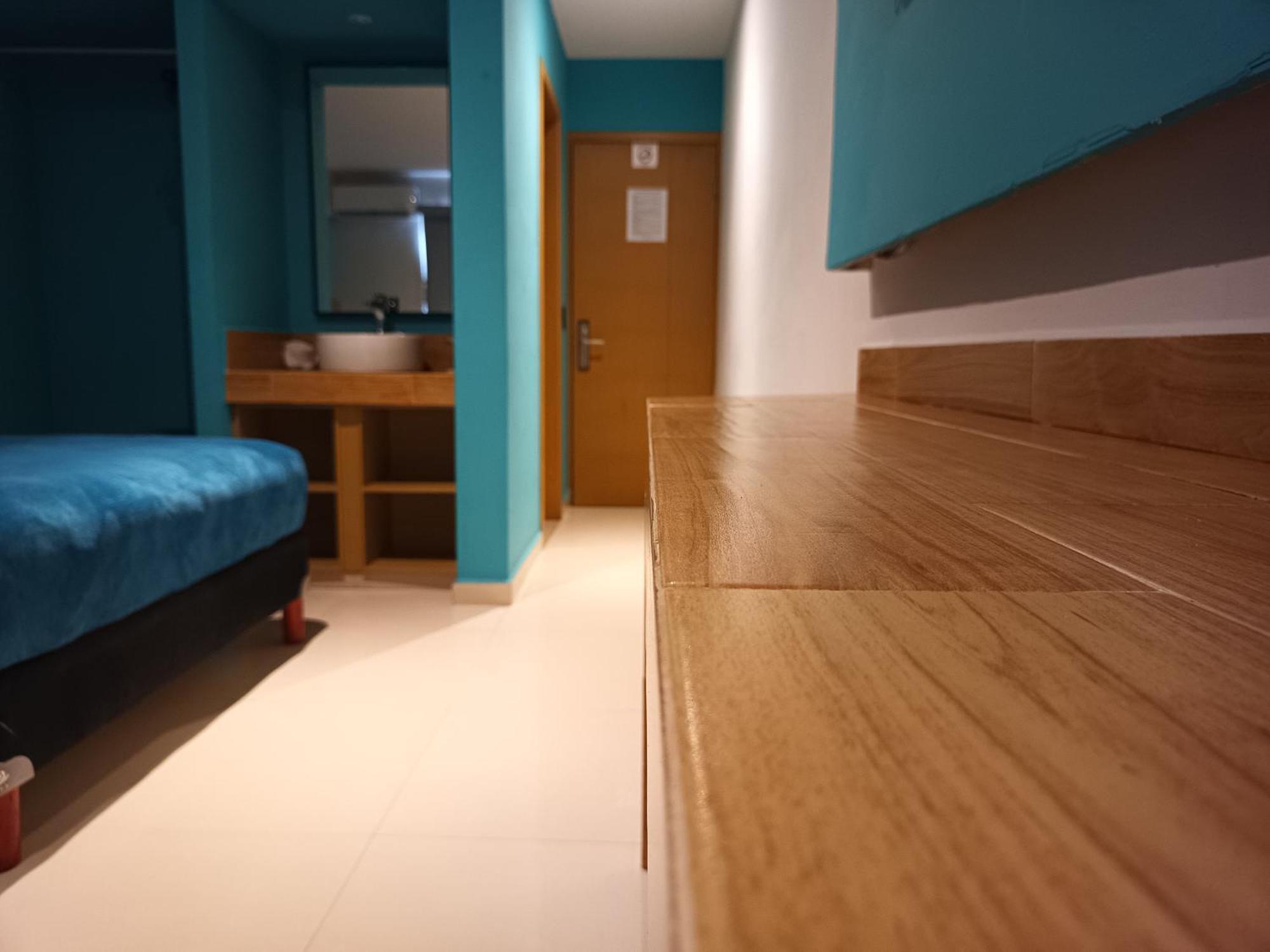 Kavia Hotel 2*