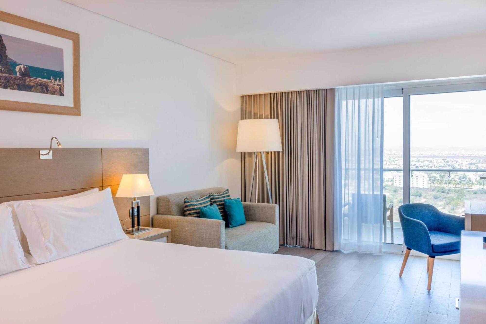 Doubletree By Hilton Mazatlan, Sin Resort