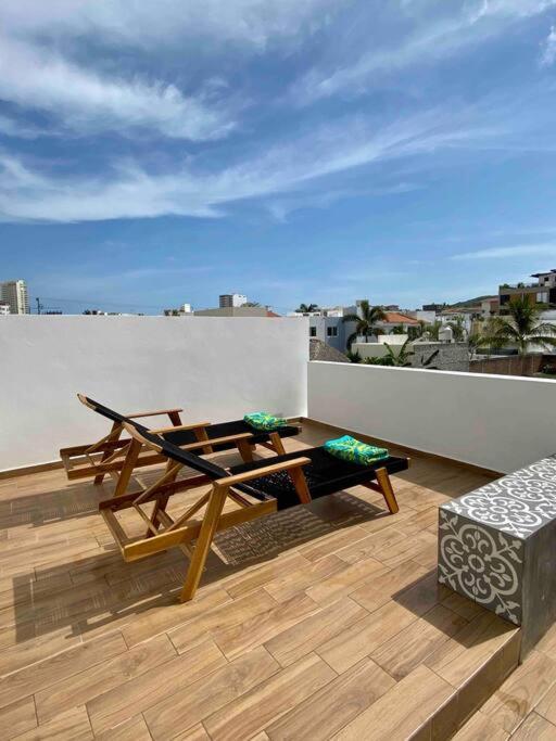 Great & Modern!, Pool, 5 Min Walk To The Beach! Apartment