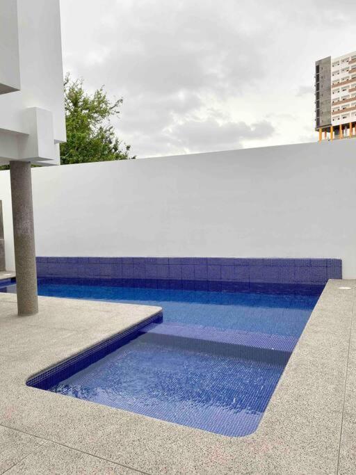 Apartment Great & Modern!, Pool, 5 Min Walk To The Beach! *