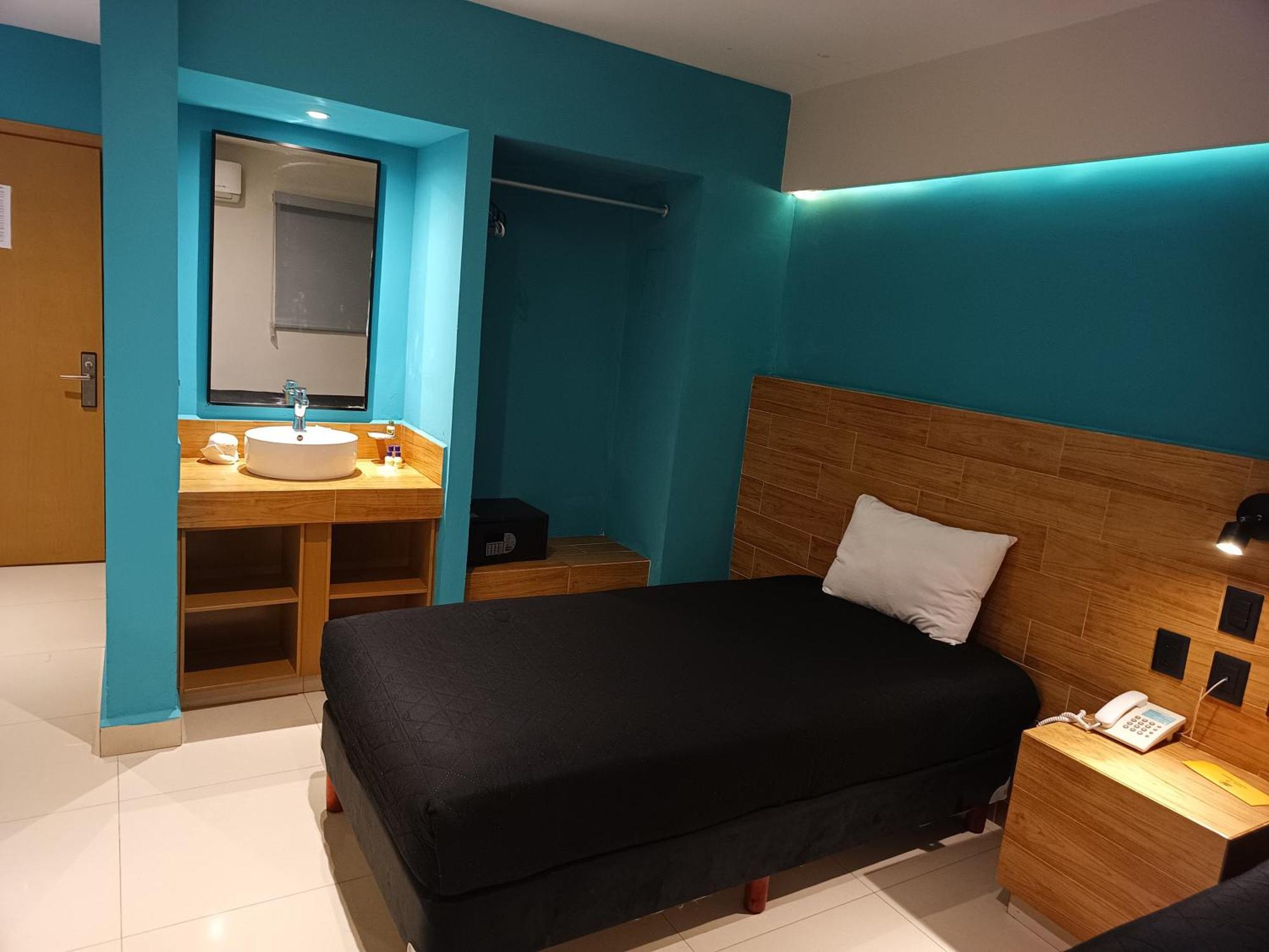 Hotel Kavia 2*