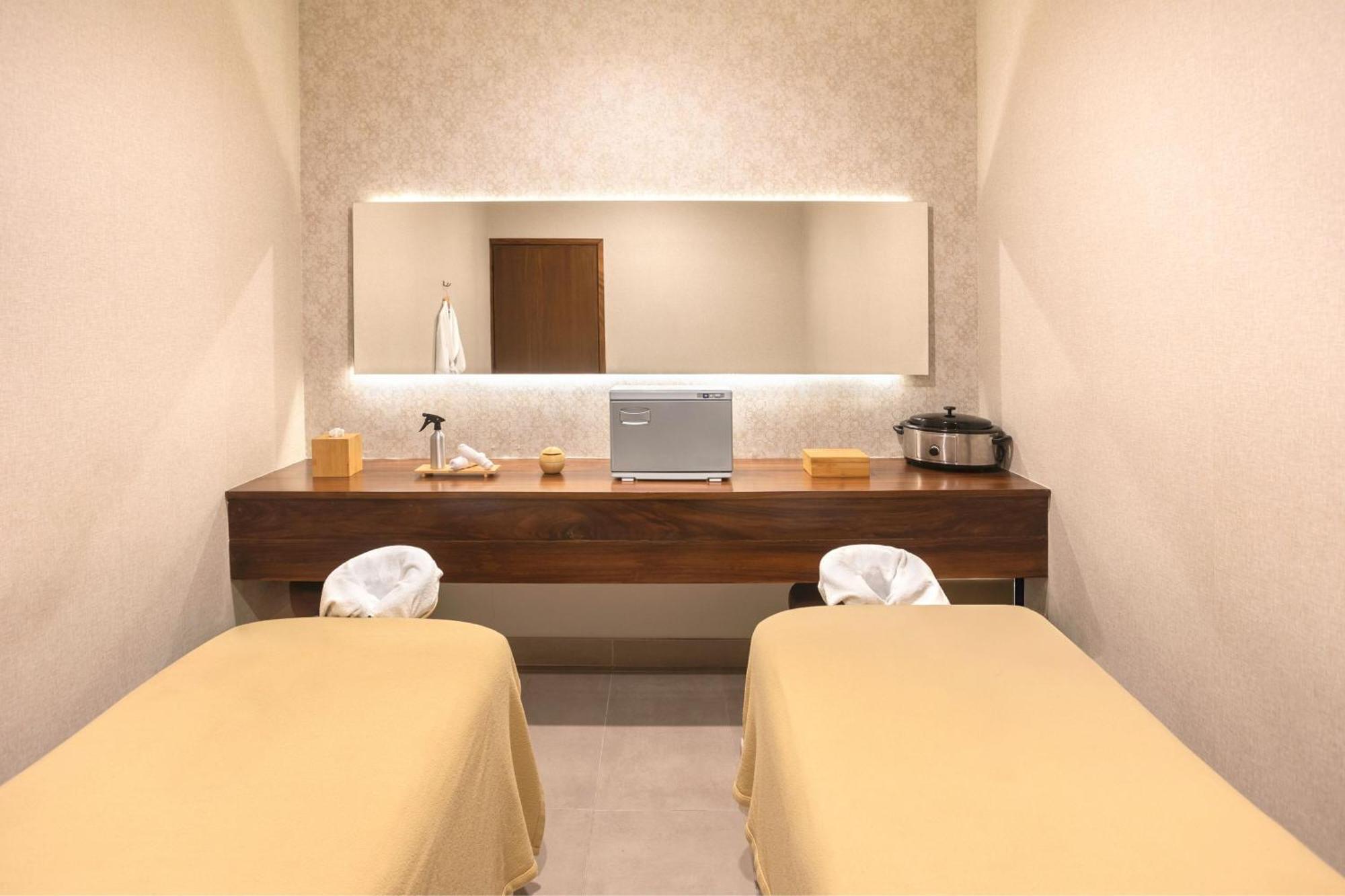 Courtyard By Marriott Hotel 5*
