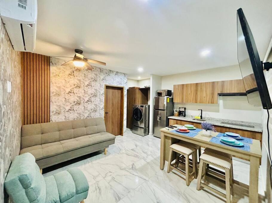 Boutique Cerca De Zona Dorada By G P S Rentas