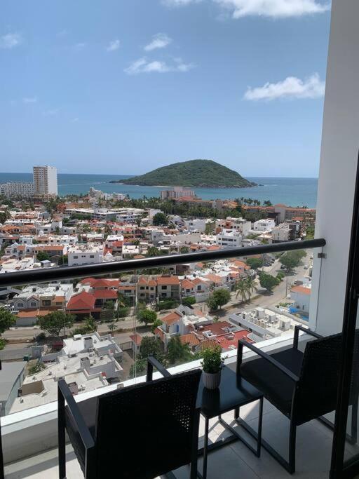 Departamento Moderno Con Vista Al Mar * Mazatlan