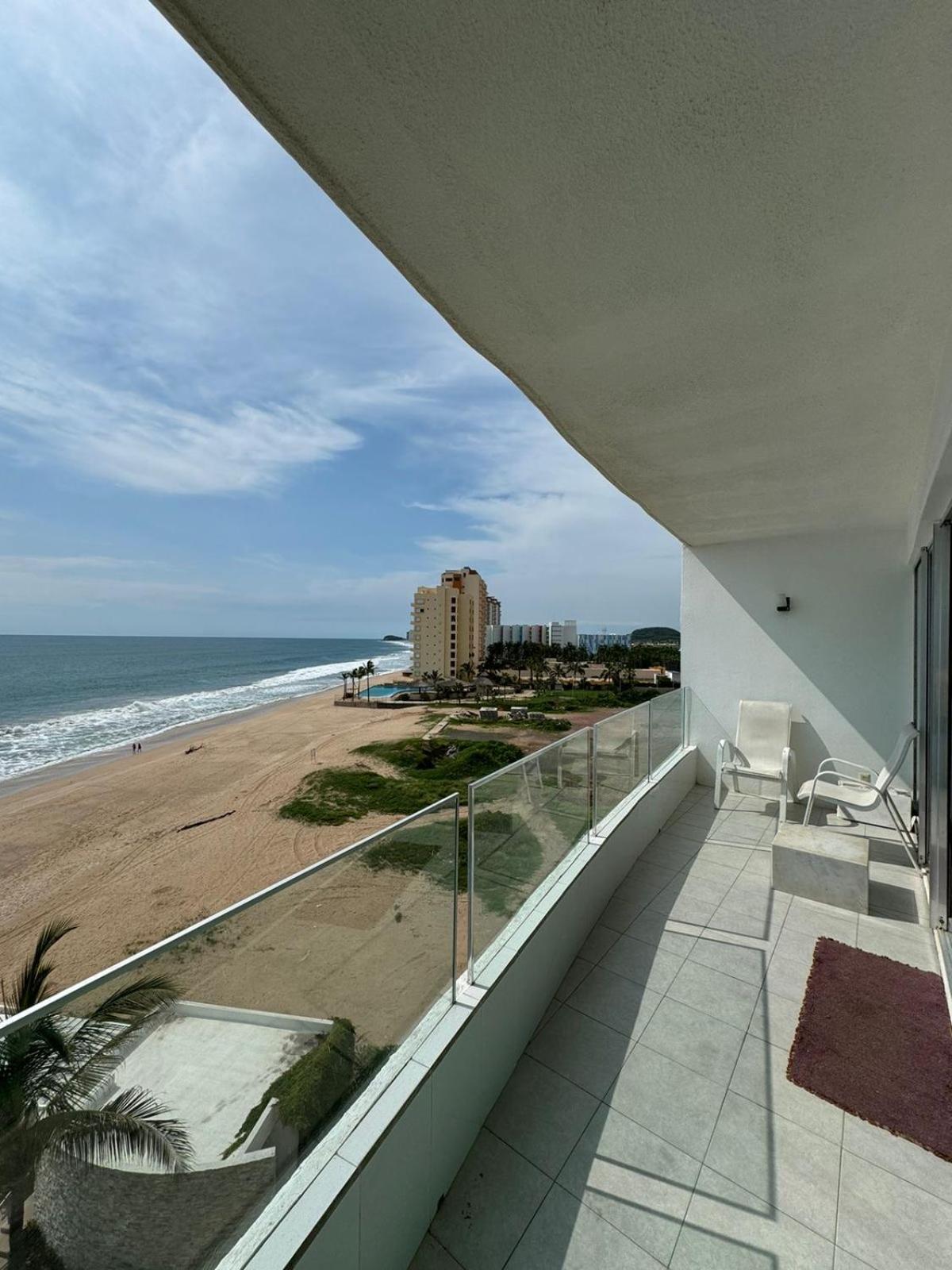 Crown Park Royal Apartamento