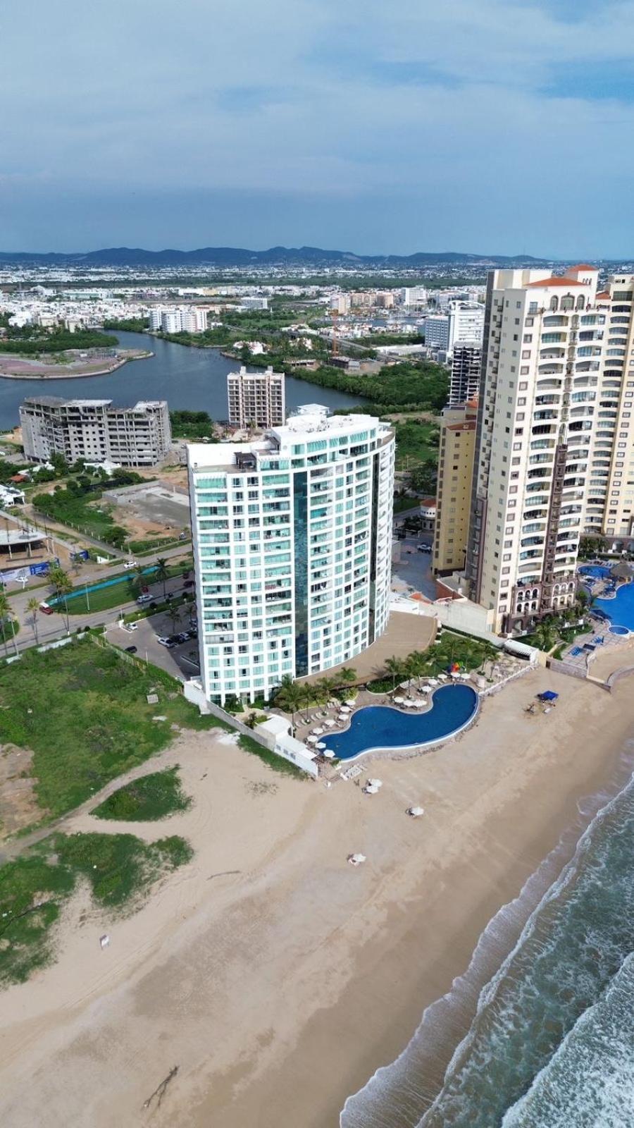Crown Park Royal Apartamento