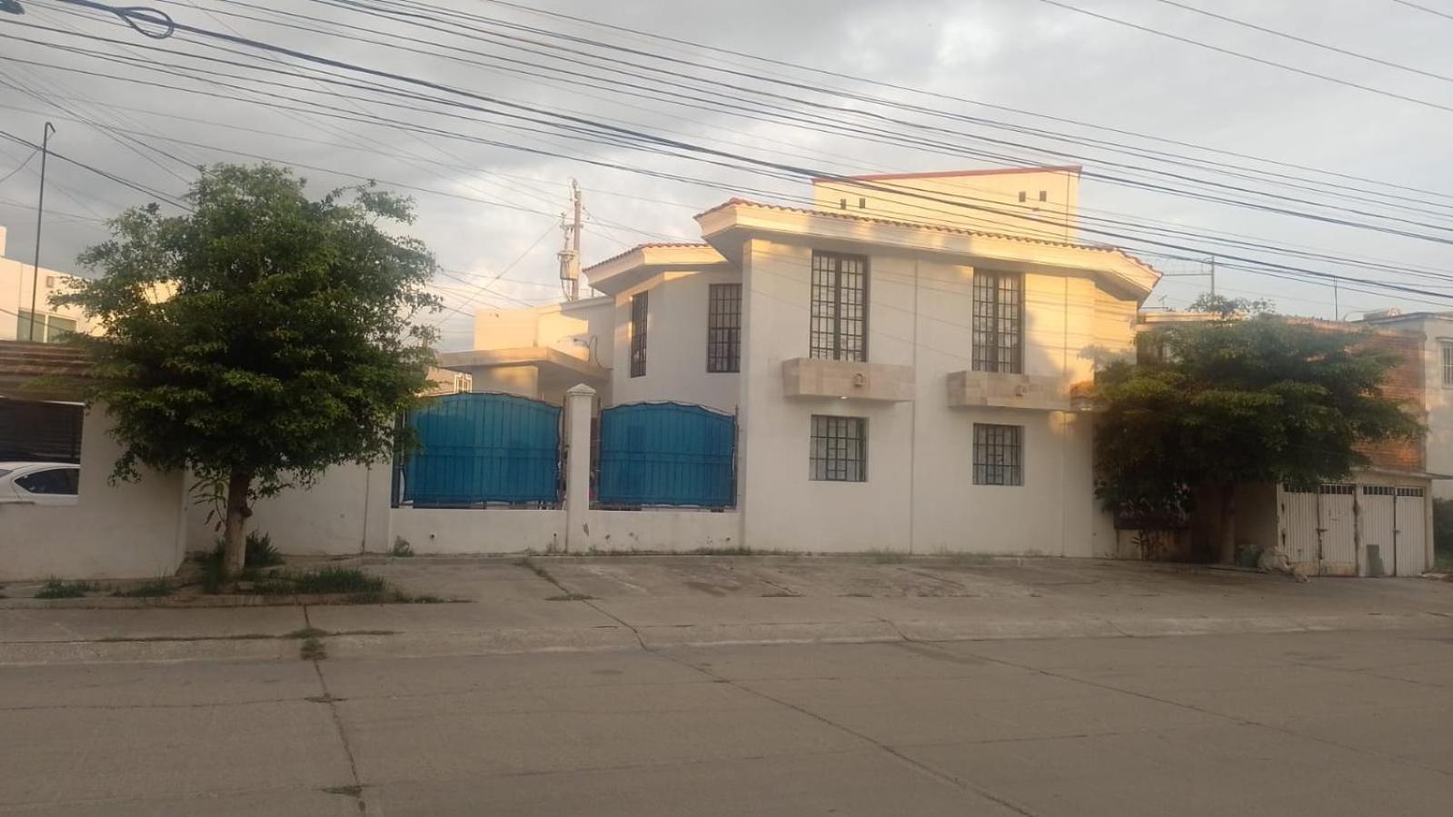Casa Cedros