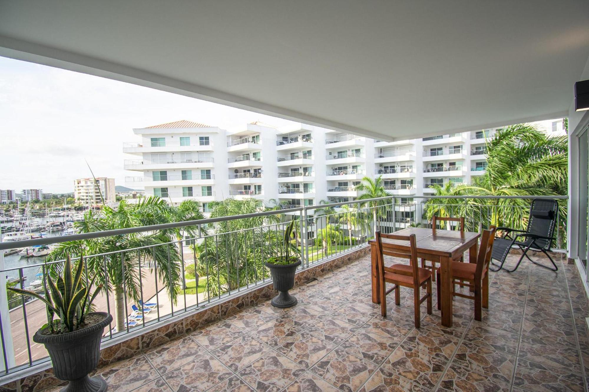 Marina Costa Veleros Mazatlan