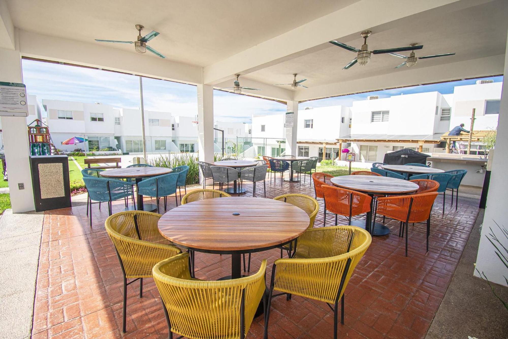 Make Memories At Almarena Residential 1567 Holiday home