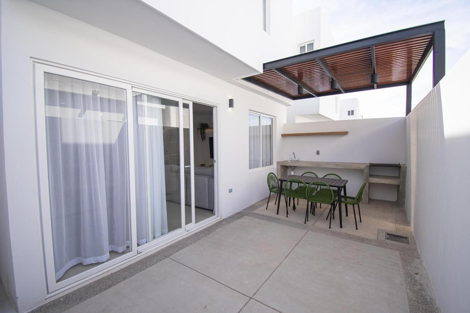 Make Memories At Almarena Residential 1567