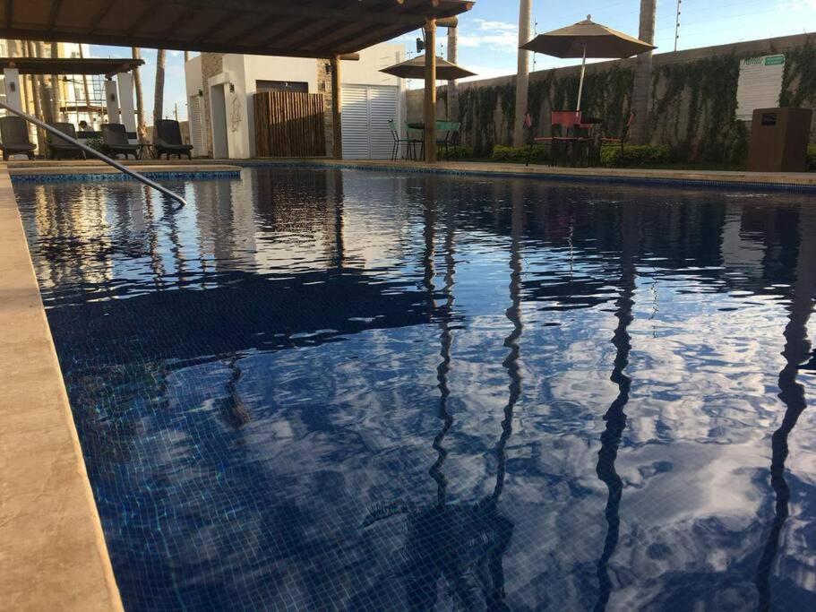 Moderno Alberca A 800 Metros De Playa *