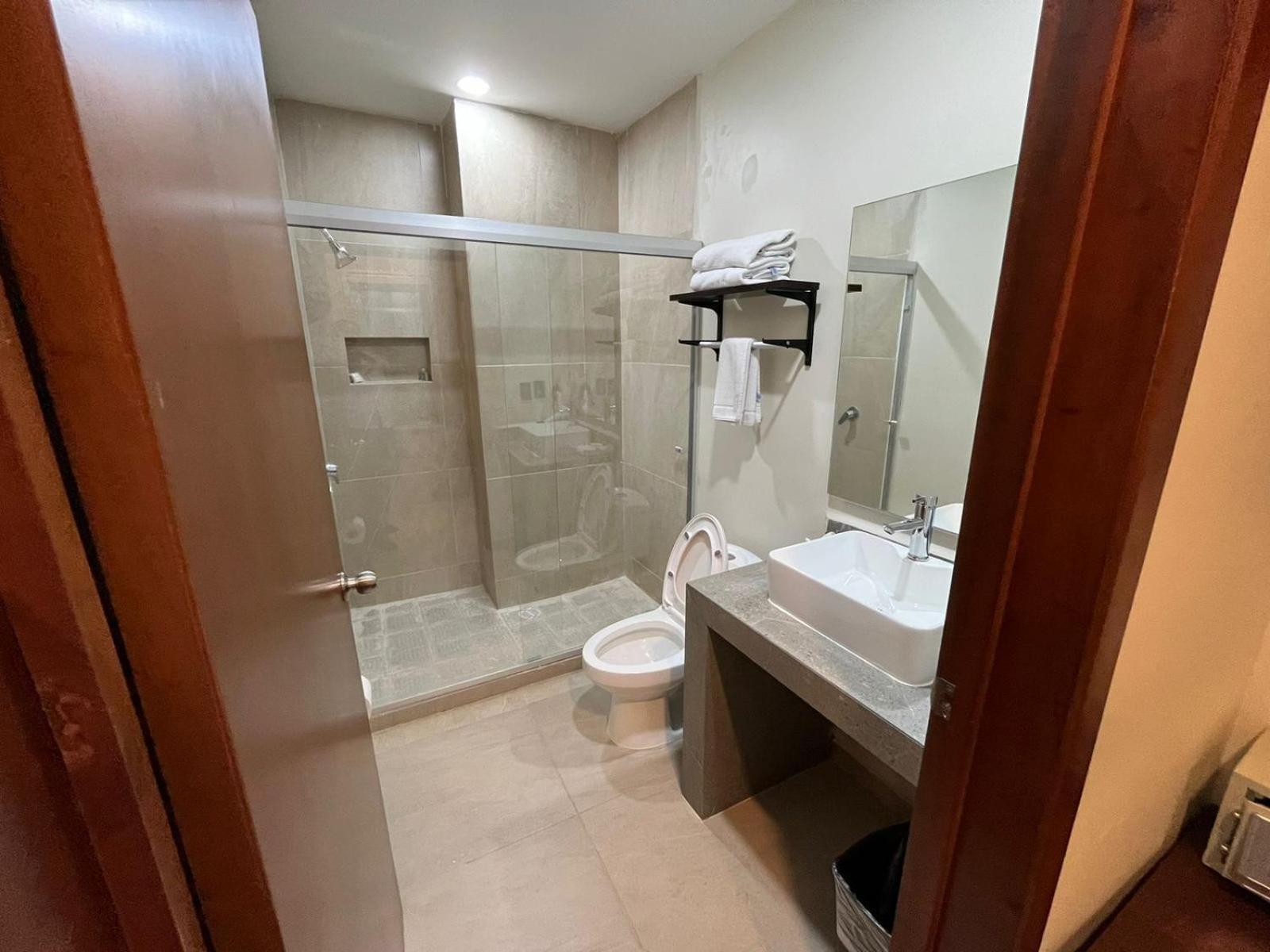 Ave Hotel 3*